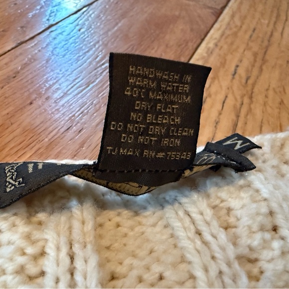 Inis Crafts 100% Wool Cardigan Sweater Cable Knit Square Neck Ivory Womens Sz M - Picture 2 of 15